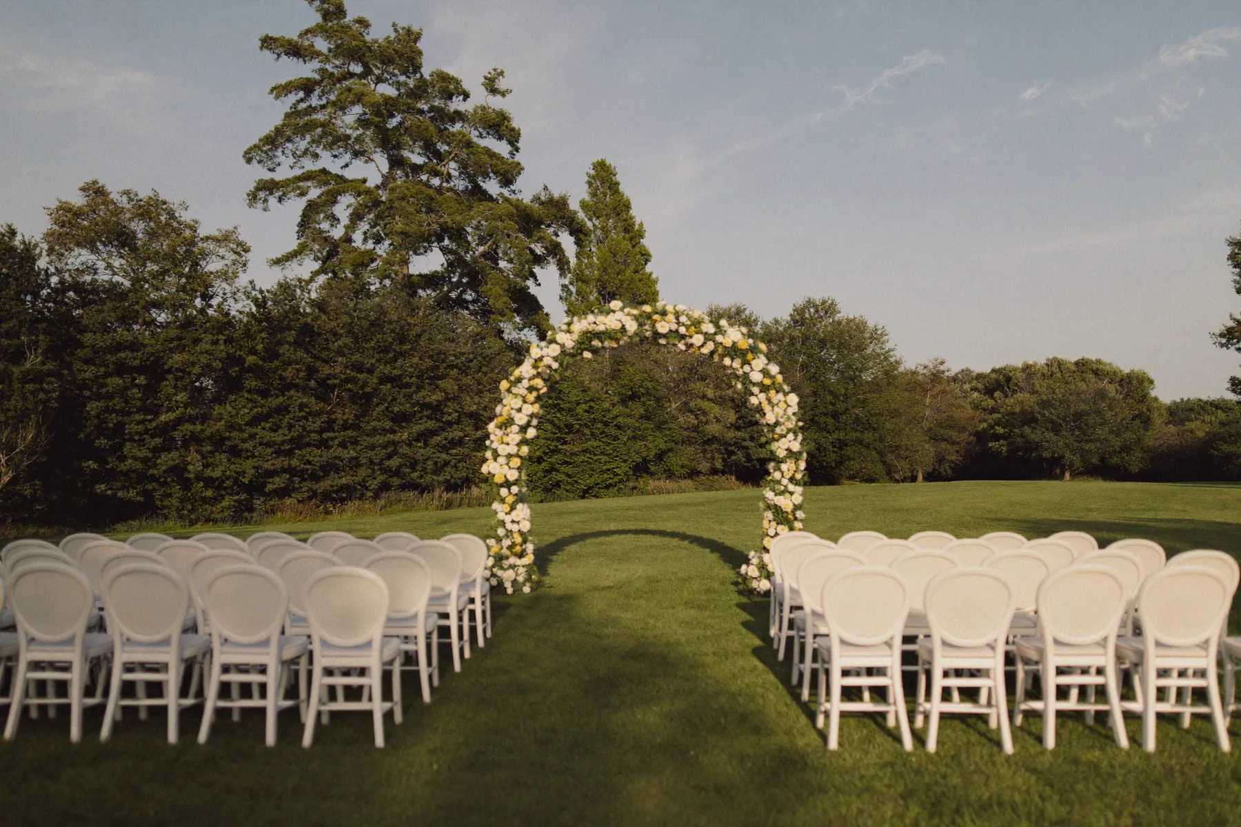 The Best Outdoor and Garden Wedding Venues Near Cleveland